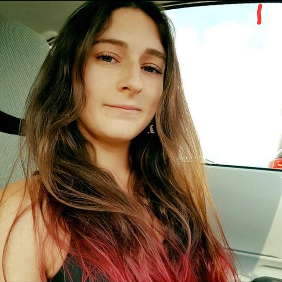 Meet your Posher, Alexandrea - Picture 3 of 3